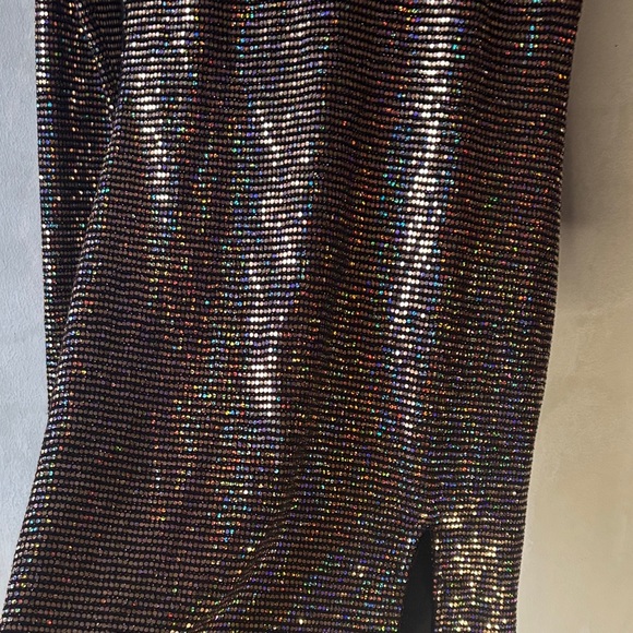Chocolate Multicolor Sequin V-Neck Top - Picture 3 of 4